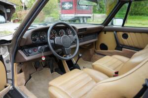 Immagine 2/14 di Porsche 911 Turbo 3.3 Flatnose (1982)