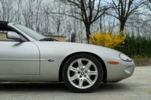 Imagen 28/50 de Jaguar XK8 4.0 (2000)