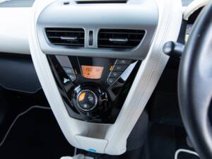 Bild 75/95 von Aston Martin Cygnet (2012)