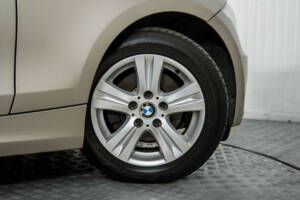 Image 46/50 of BMW 118i (2008)