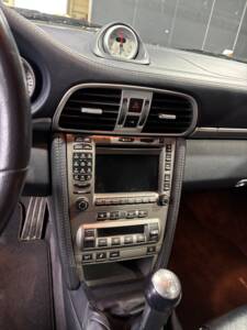 Image 7/9 de Porsche 911 Carrera S (WLS) (2005)
