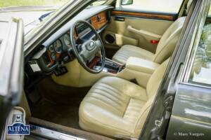 Bild 16/57 von Jaguar XJ 12 (1986)