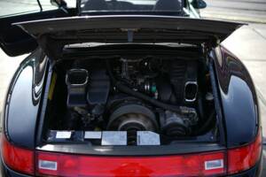 Immagine 44/134 di Porsche 911 Carrera (1995)