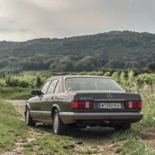 Image 2/18 of Mercedes-Benz 560 SEL (1986)