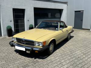 Afbeelding 2/15 van Mercedes-Benz 450 SL (1976)