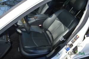 Image 23/50 of Mercedes-Benz E 500 T (2004)