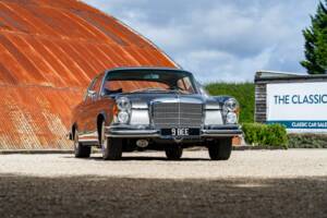 Image 4/37 of Mercedes-Benz 280 SE 3,5 (1970)