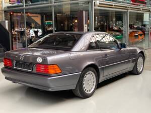 Image 33/49 de Mercedes-Benz SL 280 (1995)
