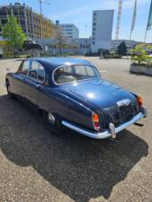 Image 9/18 of Jaguar S-Type 3.8 (1964)