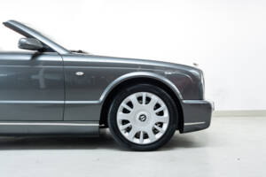 Bild 32/45 von Bentley Azure (2007)