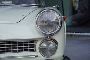Immagine 11/41 di Alfa Romeo 2000 Spider (1959)