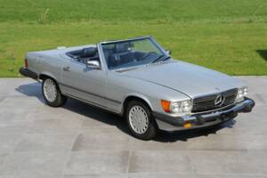 Bild 1/50 von Mercedes-Benz 560 SL (1988)
