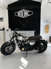 Image 2/9 of Triumph DUMMY (2017)