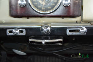 Image 35/50 of Mercedes-Benz 220 (1952)