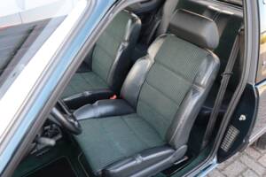 Bild 39/50 von Peugeot 205 GTi 1.9 (1991)