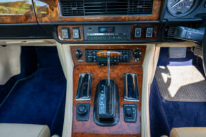 Image 9/11 of Jaguar XJS 5.3 V12 (1990)
