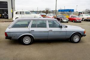 Bild 16/50 von Mercedes-Benz 280 TE (1983)