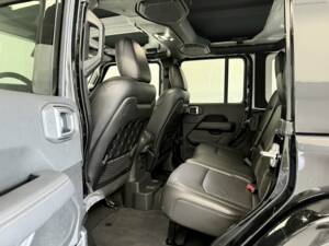 Bild 22/28 von Jeep Wrangler Rubicon 392 (2022)