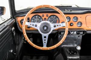 Immagine 5/50 di Triumph TR 250 (1968)