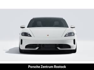 Bild 8/14 von Porsche Taycan 4S Sport Turismo (1900)