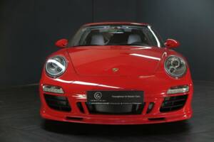 Image 26/50 of Porsche 911 Carrera 4S (2011)