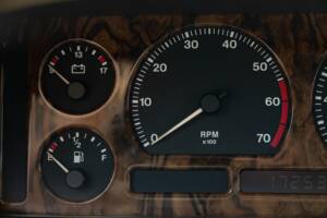Image 44/50 of Jaguar XJ6 3.2 (1995)