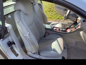 Image 63/89 of Mercedes-Benz SL 500 (2002)