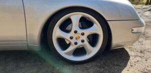Image 21/116 of Porsche 911 Carrera (1997)