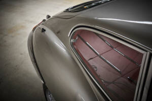 Image 43/99 of Jaguar E-Type 3.8 (1964)