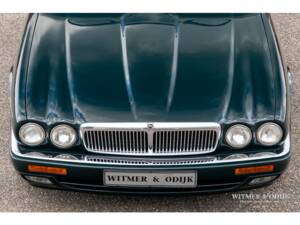 Bild 18/34 von Jaguar XJ6 3.2 Executive (1997)