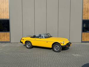 Image 1/15 of MG MGB (1978)