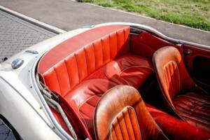 Image 27/32 of Austin-Healey 100/6 (BN4) (1957)