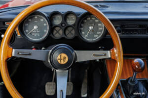 Image 31/43 of Alfa Romeo 2000 GT Veloce (1972)