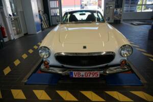 Image 2/33 of Volvo 1800 ES (1972)