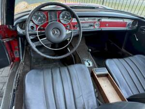 Image 14/36 of Mercedes-Benz 250 SL (1968)