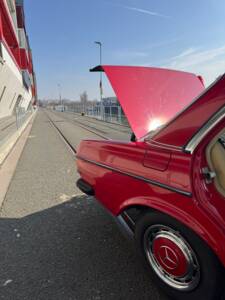 Image 45/65 of Mercedes-Benz 200 D (1982)