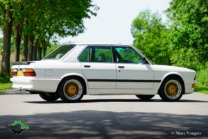 Image 33/51 of BMW M 535i (1985)
