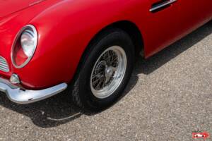 Bild 30/42 von Aston Martin DB 4 Vantage (1963)