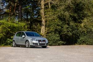 Bild 11/50 von Volkswagen Golf V GTI (2006)