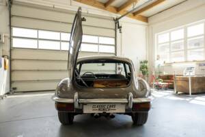 Image 5/15 de Jaguar E-Type (1969)