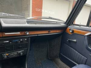 Image 11/33 de BMW 2000 tii (1971)