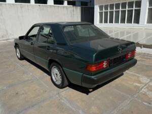 Image 5/8 of Mercedes-Benz 190 E 1.8 (1992)