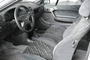 Bild 17/41 von Opel Calibra 2,0 (1991)