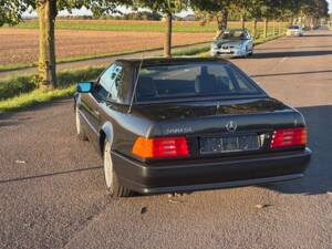 Image 5/49 de Mercedes-Benz 500 SL (1990)