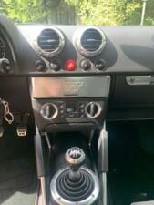 Image 23/72 of Audi TT 1.8 T (2000)