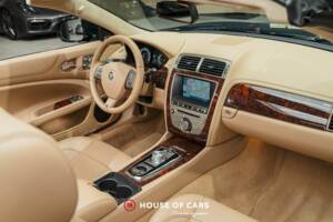 Afbeelding 17/25 van Jaguar XKR (2010)