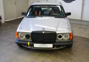 Immagine 5/40 di Mercedes-Benz 280 CE (1980)