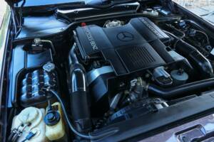 Image 30/50 of Mercedes-Benz 500 SL (1990)