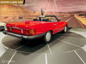 Bild 10/17 von Mercedes-Benz 560 SL (1986)