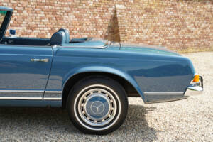 Image 14/50 of Mercedes-Benz 280 SL (1968)